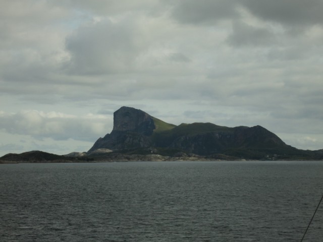 Hurtigruten_2015-06-20_07-46